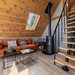 Villa Na Wodzie Fm - Czarna Perla *