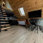 Villa Na Wodzie Fm - Czarna Perla Mragowo