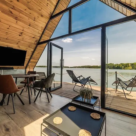 Na Wodzie Fm - Czarna Perla Villa Mrągowo