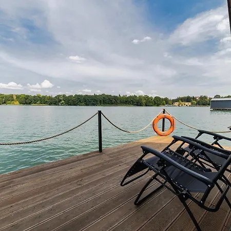 Na Wodzie Fm - Czarna Perla Villa Mrągowo