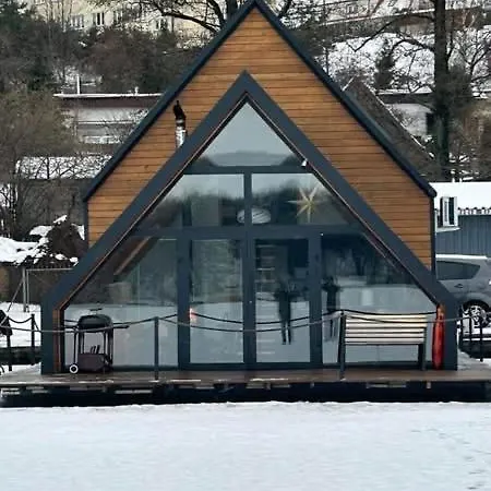 Villa Na Wodzie Fm - Czarna Perla Mragowo
