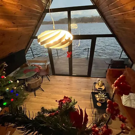 Willa Na Wodzie -czarna Perła