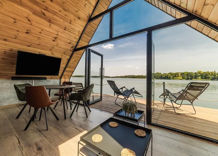 Na Wodzie -czarna Perła Willa Mrągowo