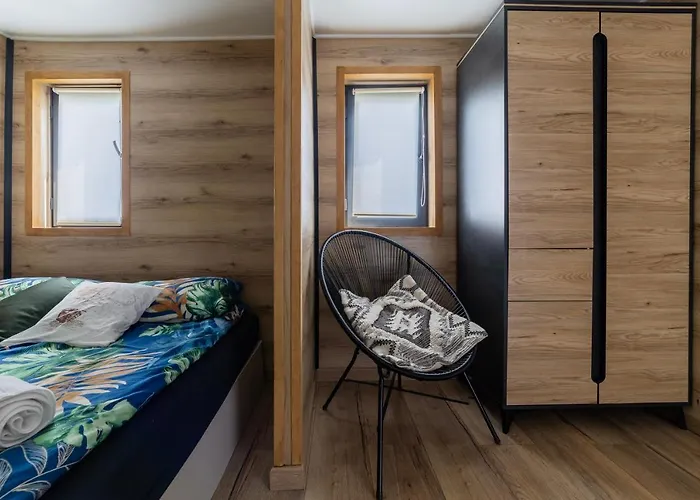 Willa Na Wodzie -czarna Perła Mrągowo